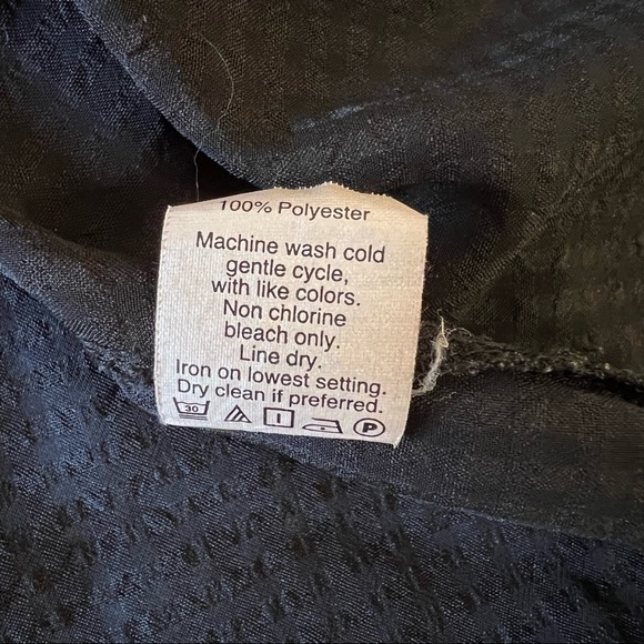 J.crew woman’s black blouse, long sleeves, size M - Picture 10 of 10